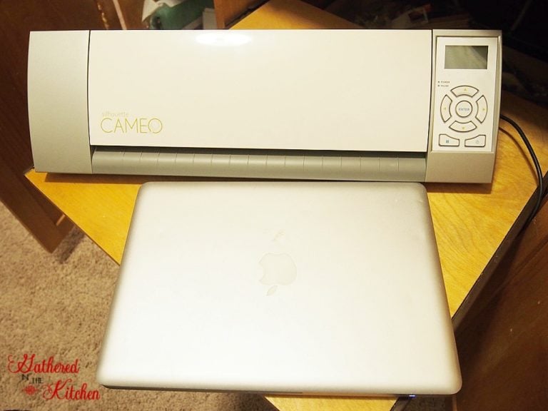 DIY Farmhouse Tea Towels Using A Silhouette Cameo Gathered in the Kitchen