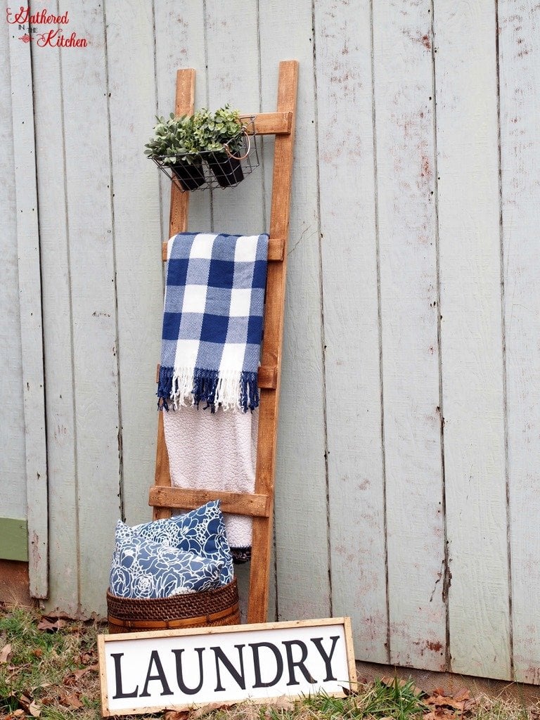 DIY Wooden Blanket Ladder Only - $4 in 30 Minutes - Beginner Build!