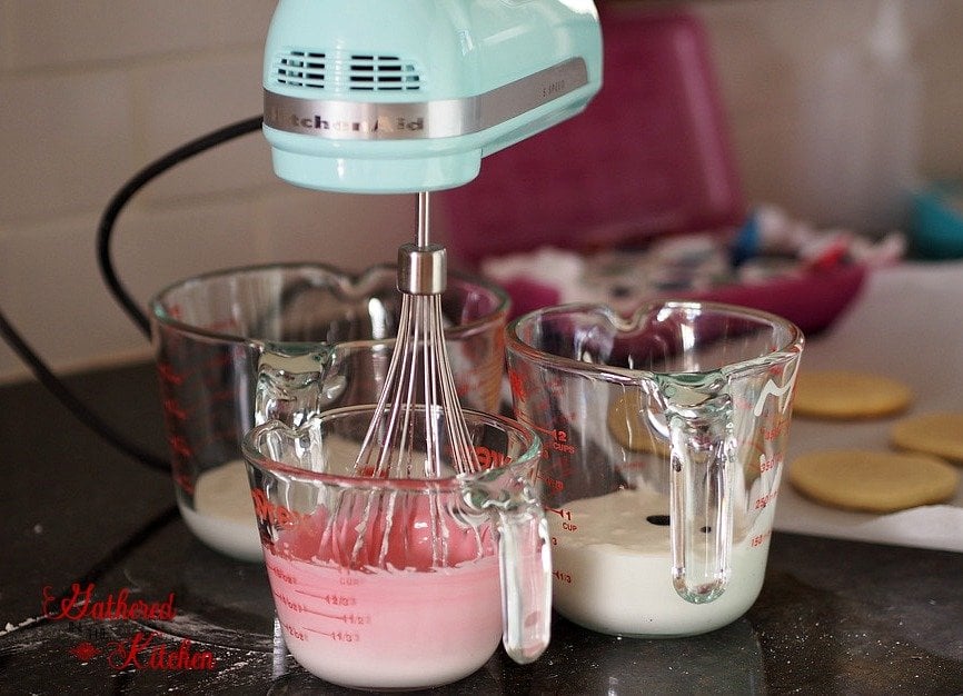 No Fail 3 Ingredient Royal Icing