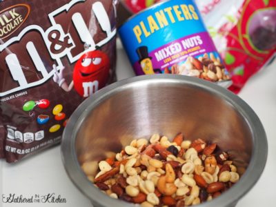 Easy Homemade Sweet and Salty Trail Mix Recipe (Healthy Hiking & Travel ...