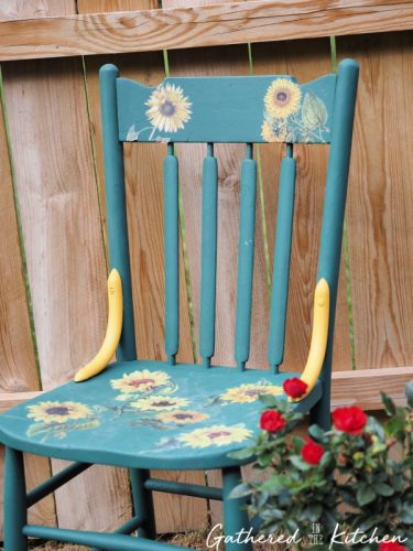 How To Upcycle An Old Wooden Chair Into Beautiful Garden Decor ...