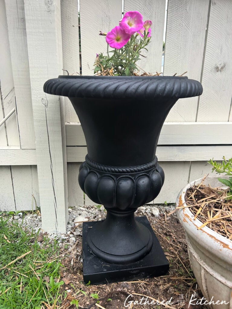 How to paint and outdoor flower urn the right way | Gathered In The Kitchen